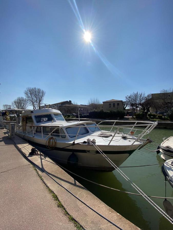 Botel Bateau Fellowship