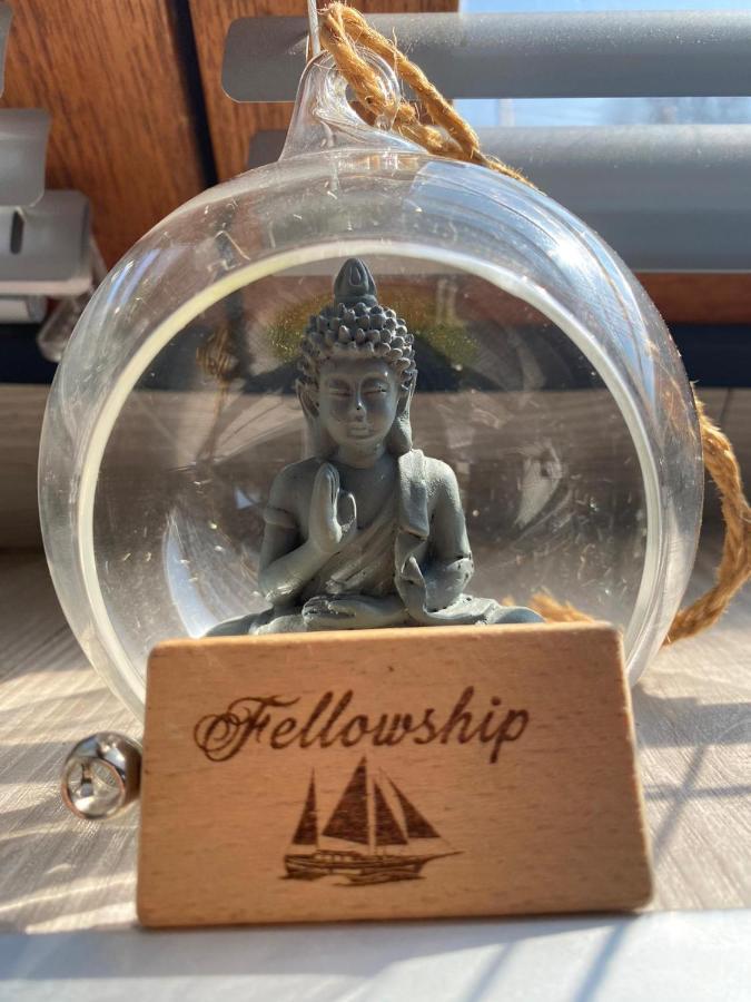 Bateau Fellowship Botel